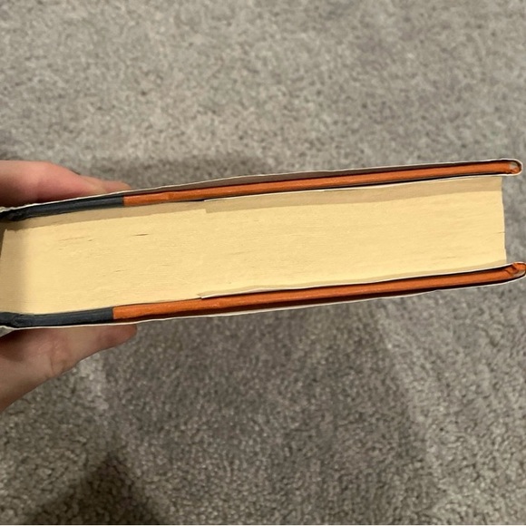 Where The Crawdads Sing Hardback Book - Picture 6 of 12